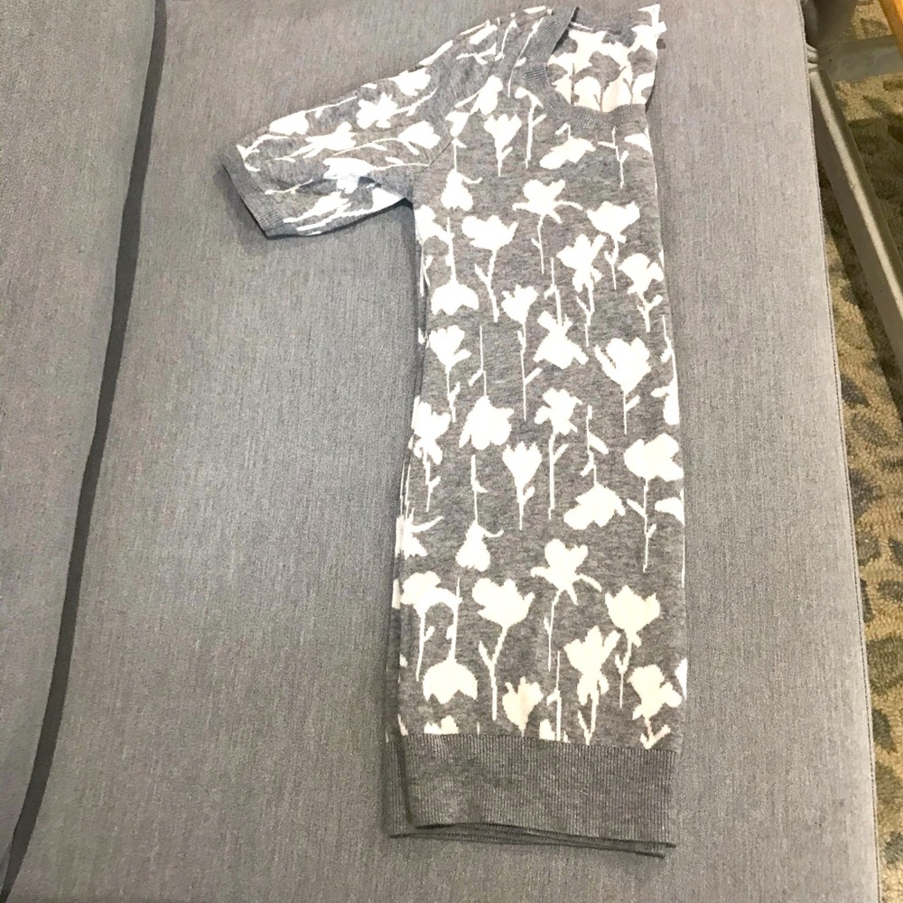 elbow sleeved motherhood maternity sweater size S